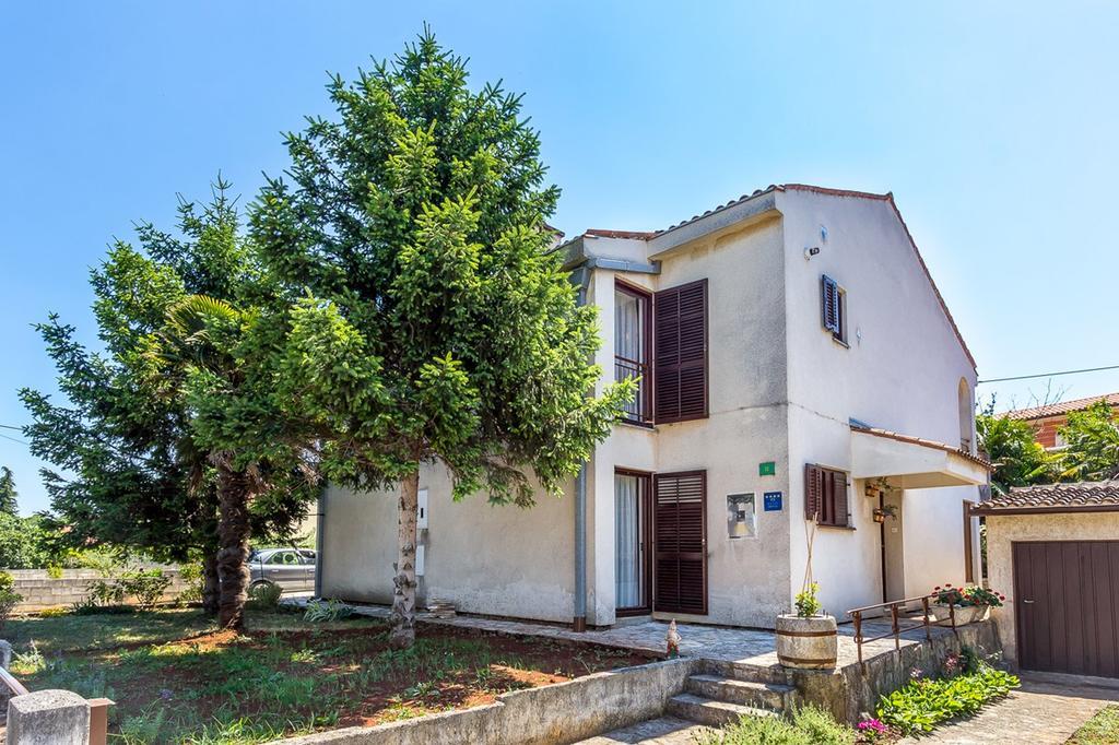 Holiday Home Ermanna Пула Екстериор снимка