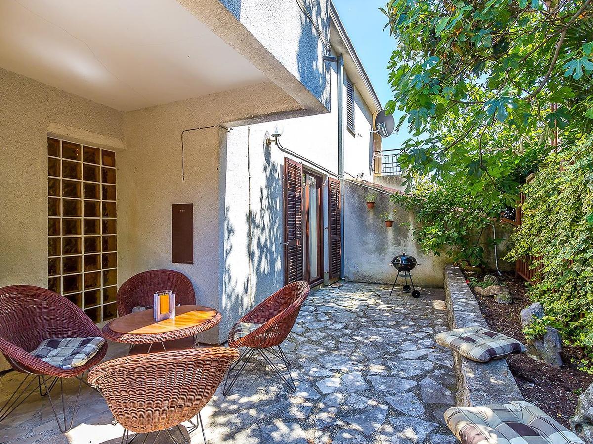 Holiday Home Ermanna Пула Екстериор снимка
